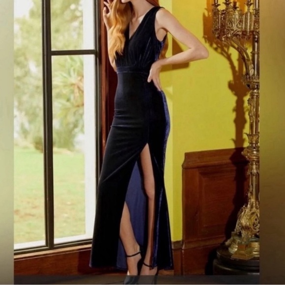 Modcloth Dresses & Skirts - NWT Mod Cloth 18 Blue Angel Velvet Evening Gown- Navy Blue Formal Dress